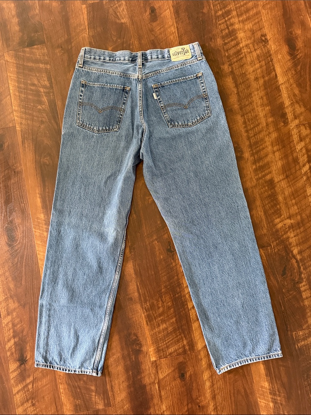 Levi's Silver Tab ‘94 Baggy Jeans - Picture 5 of 7
